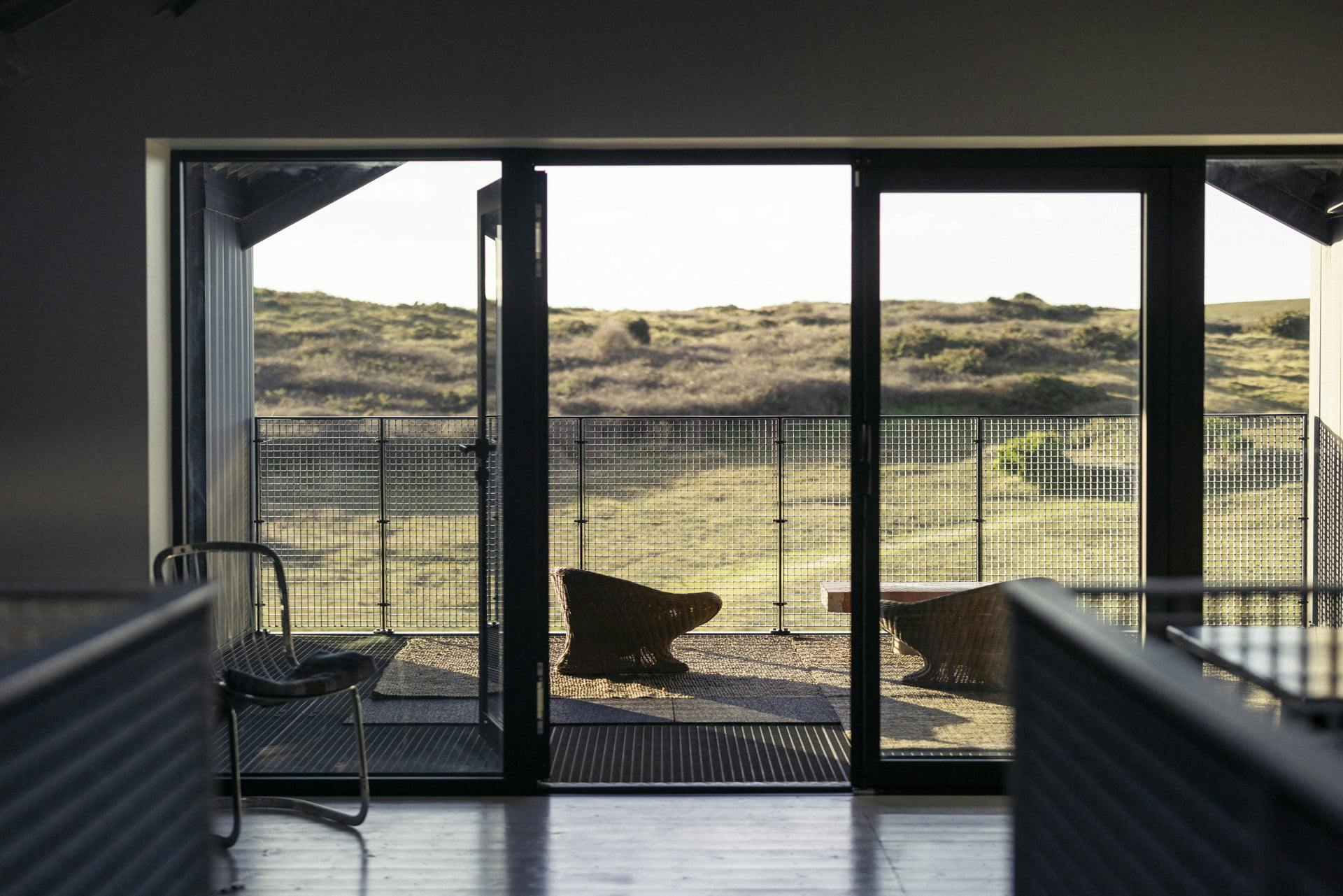 Windows overlooking the dunes of the Quiberon peninsula