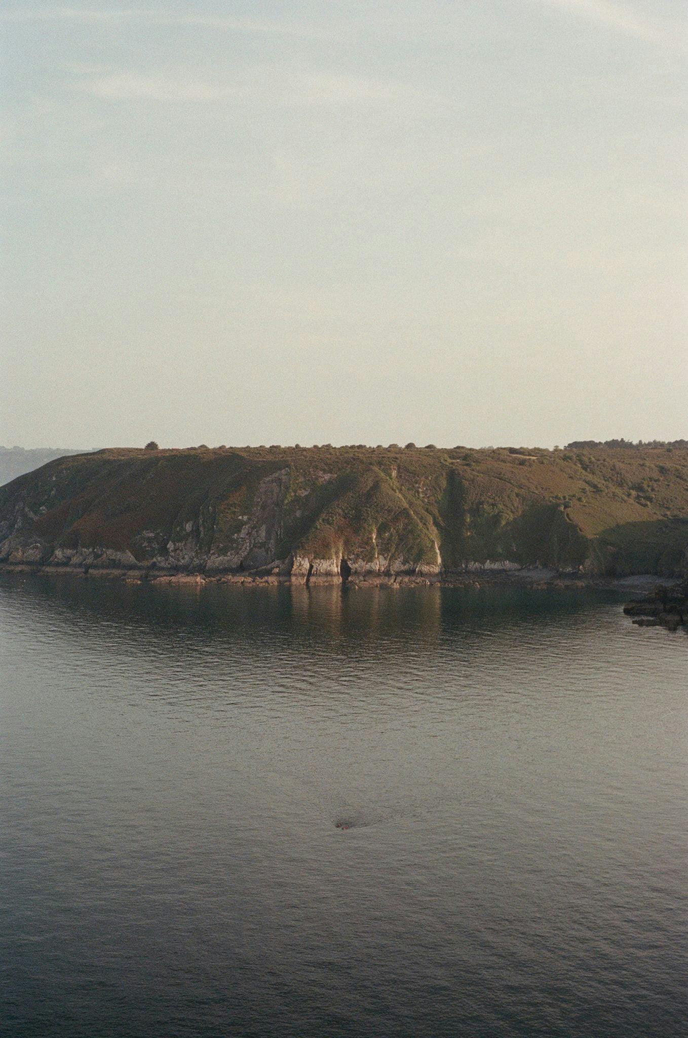 Vue de la Pointe de Minard à quelques pas de la maison. © Élodie Villalon