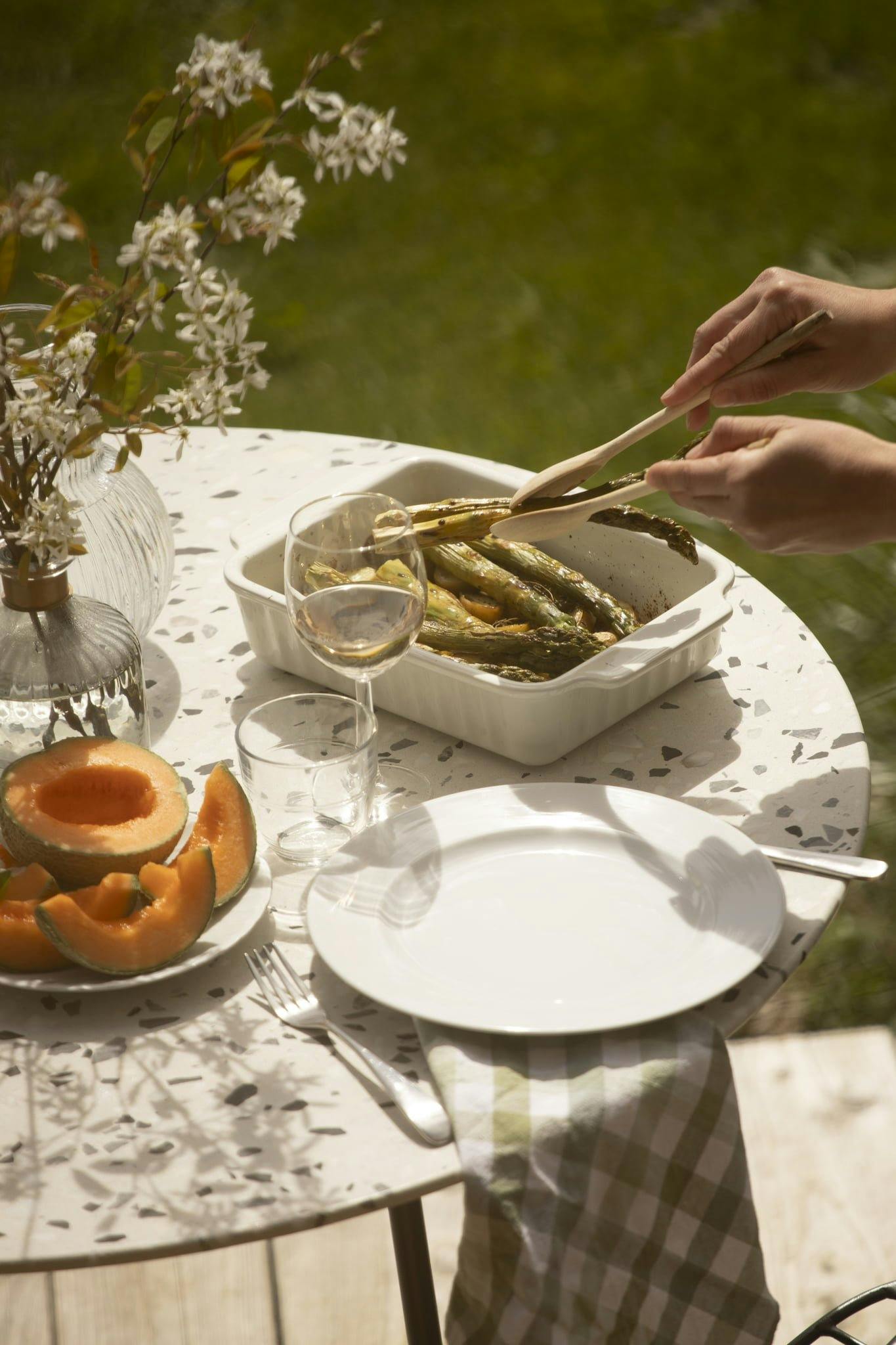 Summer lunch in the garden