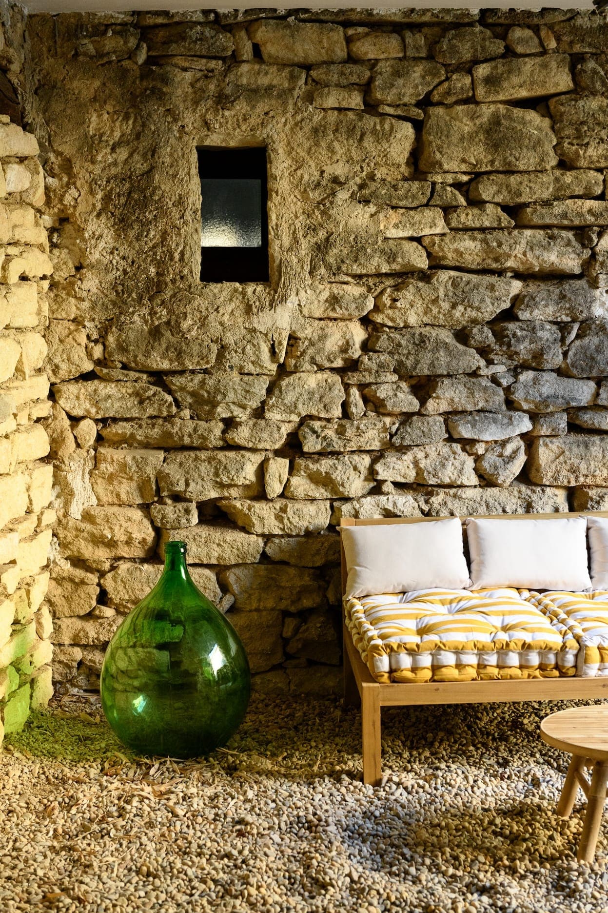 On the agenda? Explore Provence or take a nap in the garden. © L. Melone