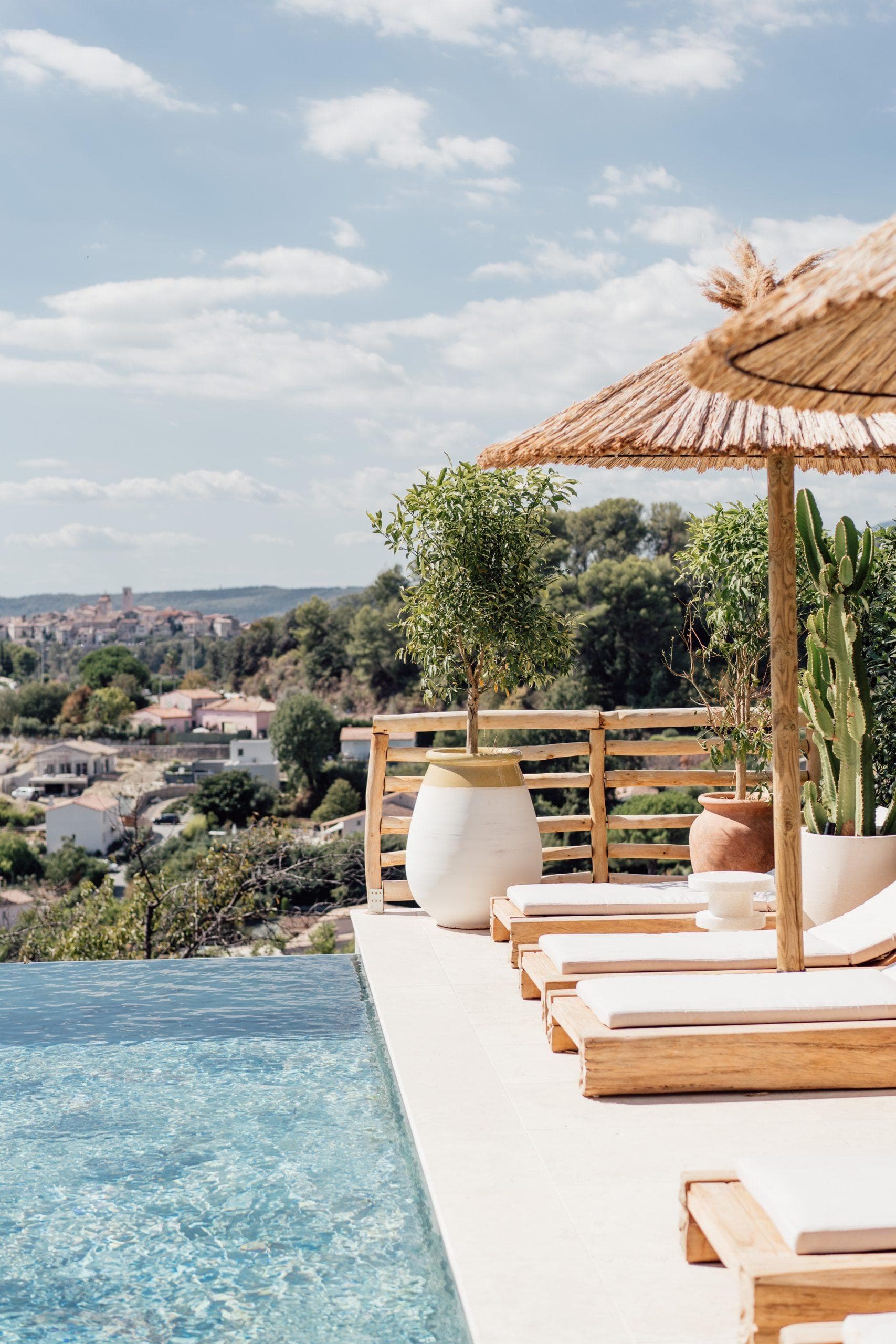 The pool of Les Restanques.