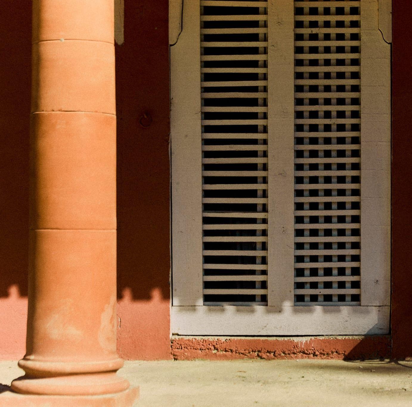 With its columns and ochre walls, Villa Luna has the feel of a Tuscan farmhouse.
